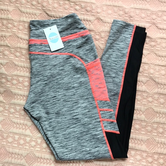 Sugar Pocket Leggings - Picture 1 of 5